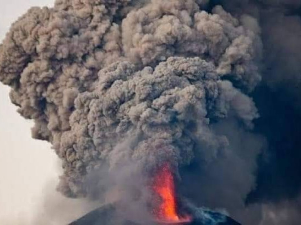 В Индонезии произошло извержение вулкана Мерапи (ФОТО, ВИДЕО)