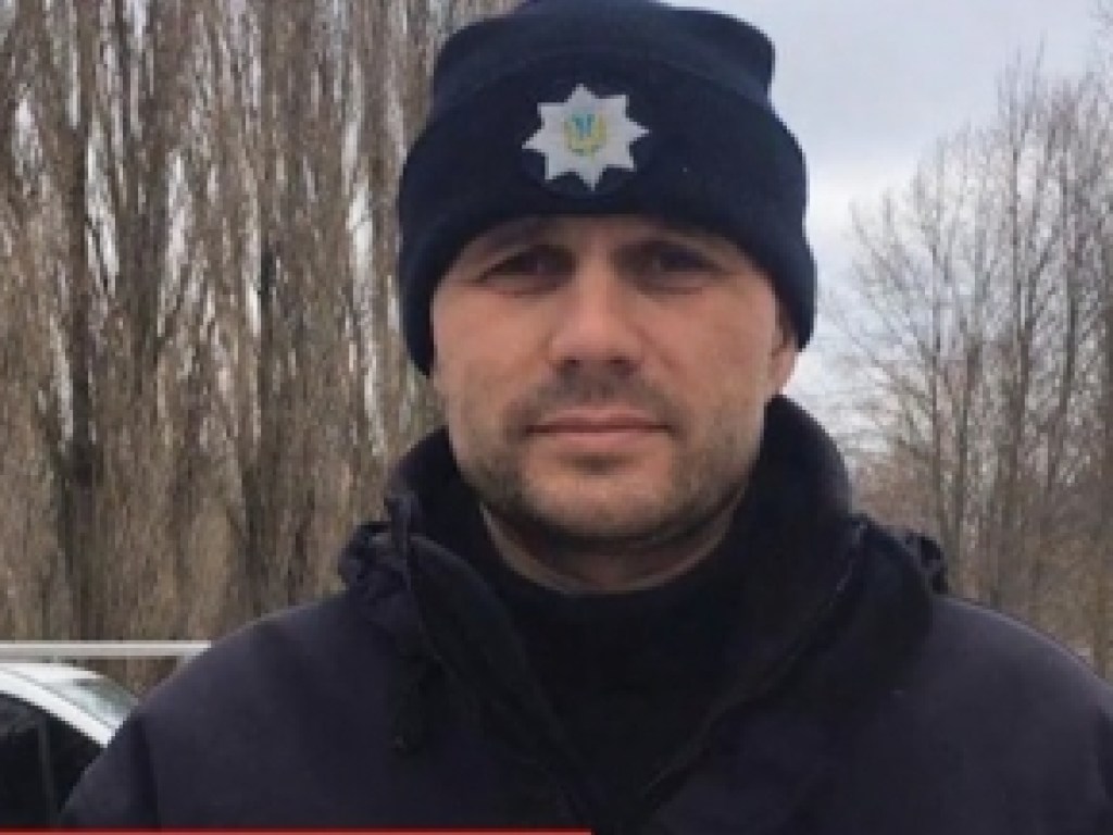 В полтавском магазине полицейский спас мужчине жизнь (ФОТО, ВИДЕО)
