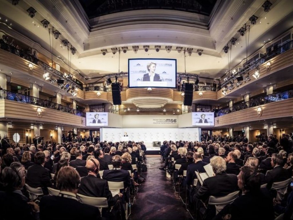 На Мюнхенской конференции утвердили 12 шагов для прекращения войны на Донбассе