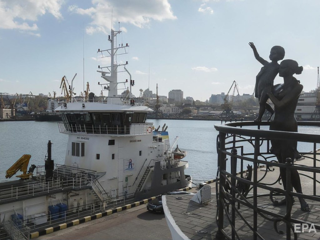 В Одессу прибыло судно из Китая – у экипажа резко поднялась температура