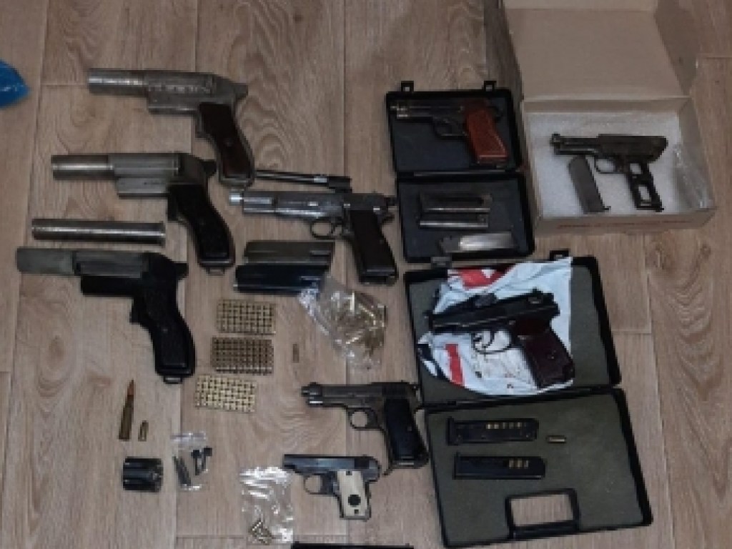 В Запорожской области начальник сектора ГСЧС организовал торговлю оружием (ФОТО)