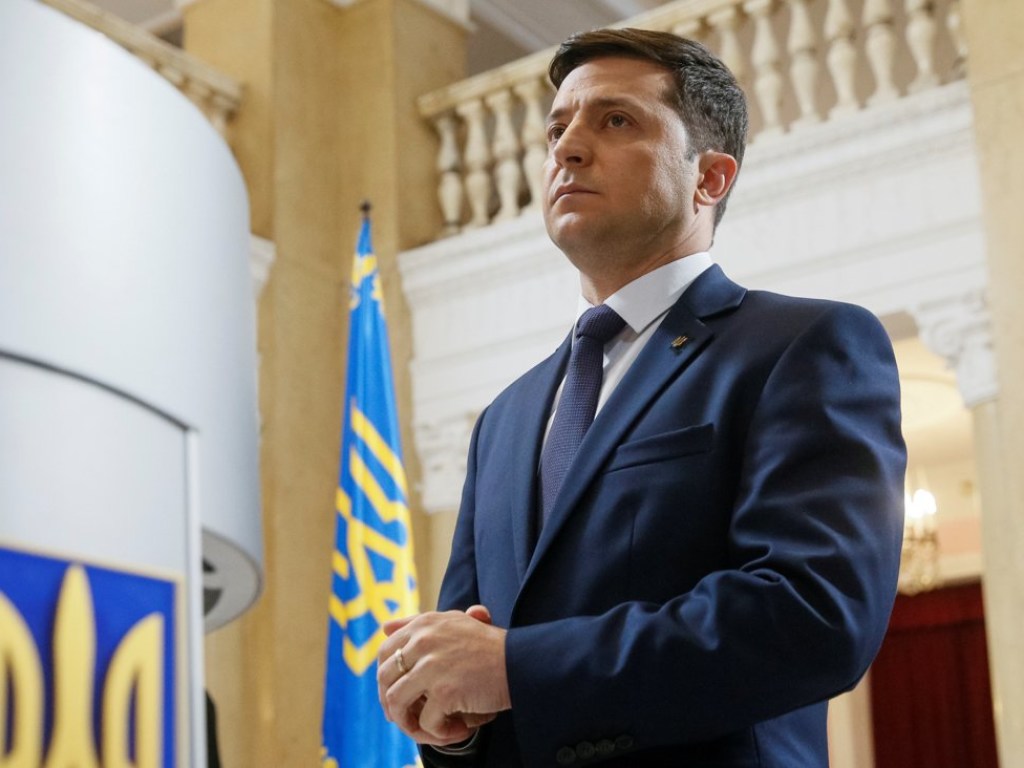 Зеленский поделился соображениями о сроках проведения выборов на Донбассе