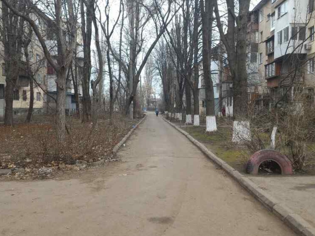 В Одессе трое парней угнали мопед: им грозит до 8 лет лишения свободы