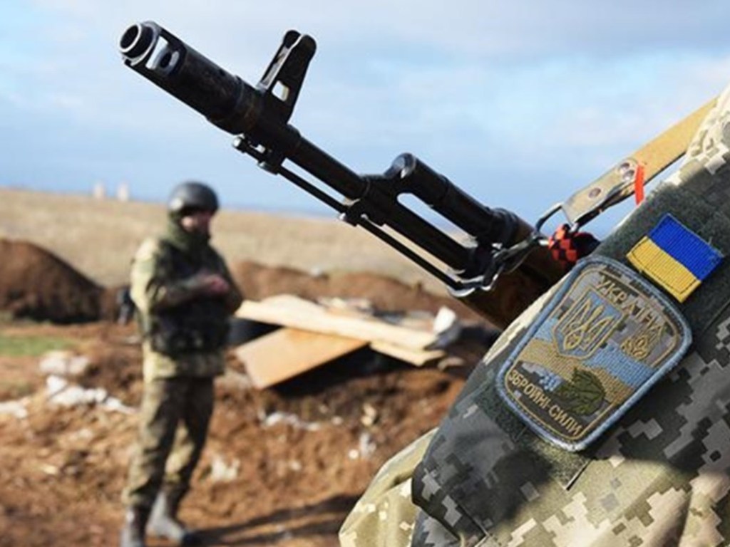 Сутки на Донбассе: 10 обстрелов, потерь нет