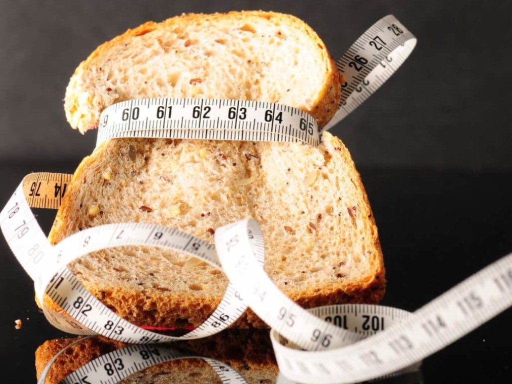 Диетолог рассказала о нюансах потребления хлеба при похудении