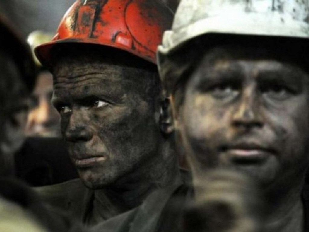 Государство не повышает зарплаты: в Польше началась масштабная забастовка шахтеров