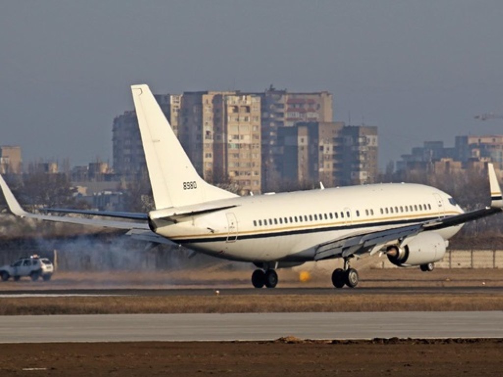В Одессе заметили Boeing американских ВМС (ФОТО)