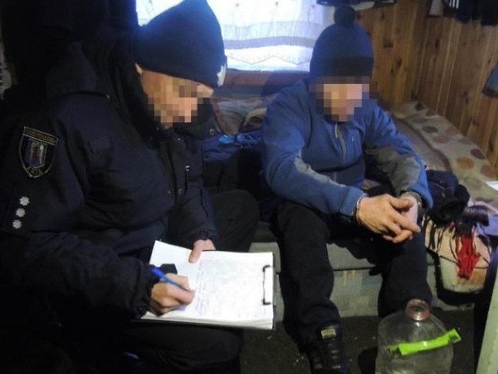 94-летнего пенсионера из Киева ограбили прямо на выходе из банка (ФОТО)