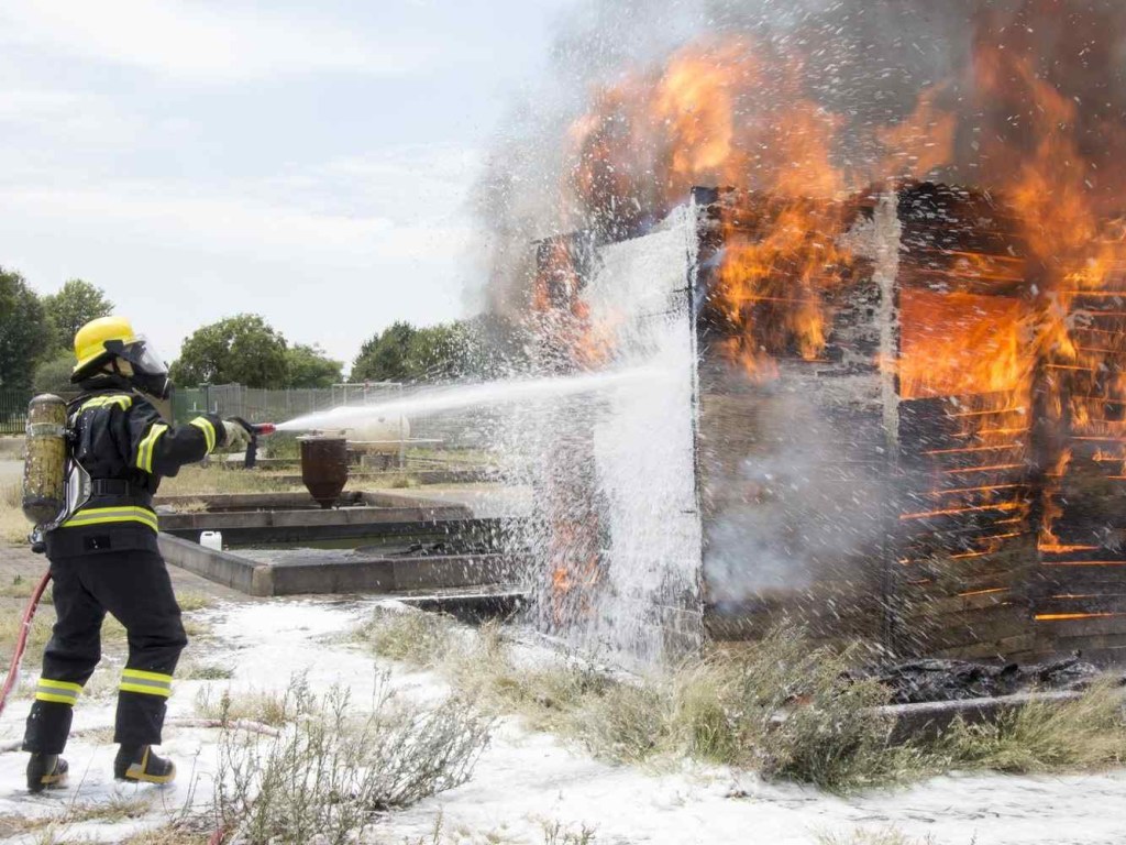 В Одессе сгорел дом: есть погибшие (ФОТО)