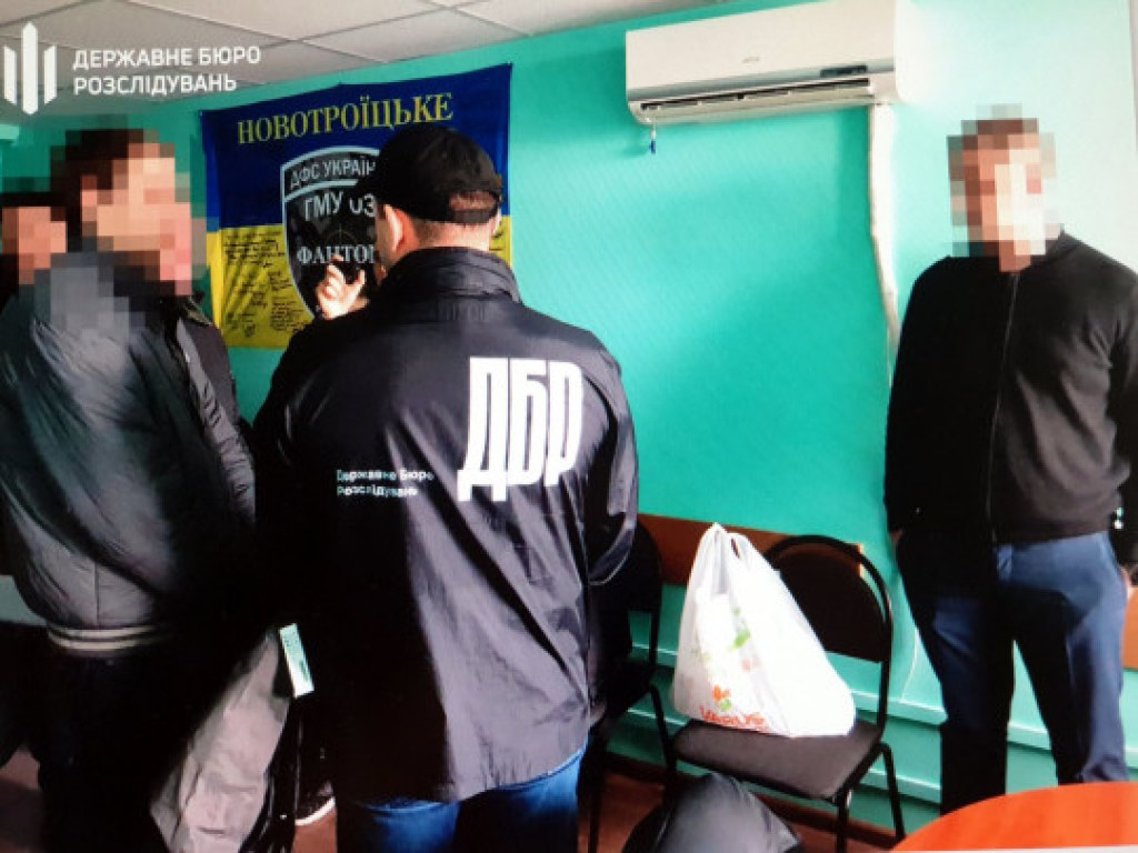 На Днепропетровщине следователь требовал взятку в размере 11 тысяч долларов (ФОТО)