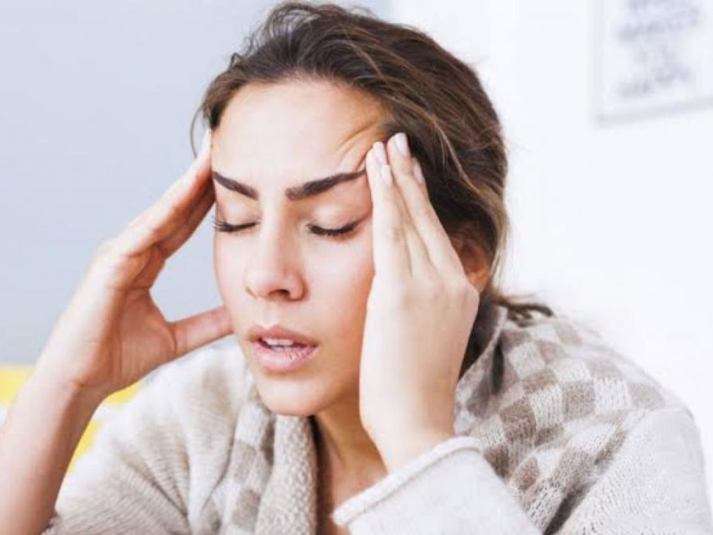 Дефицит витамина D может провоцировать головную боль