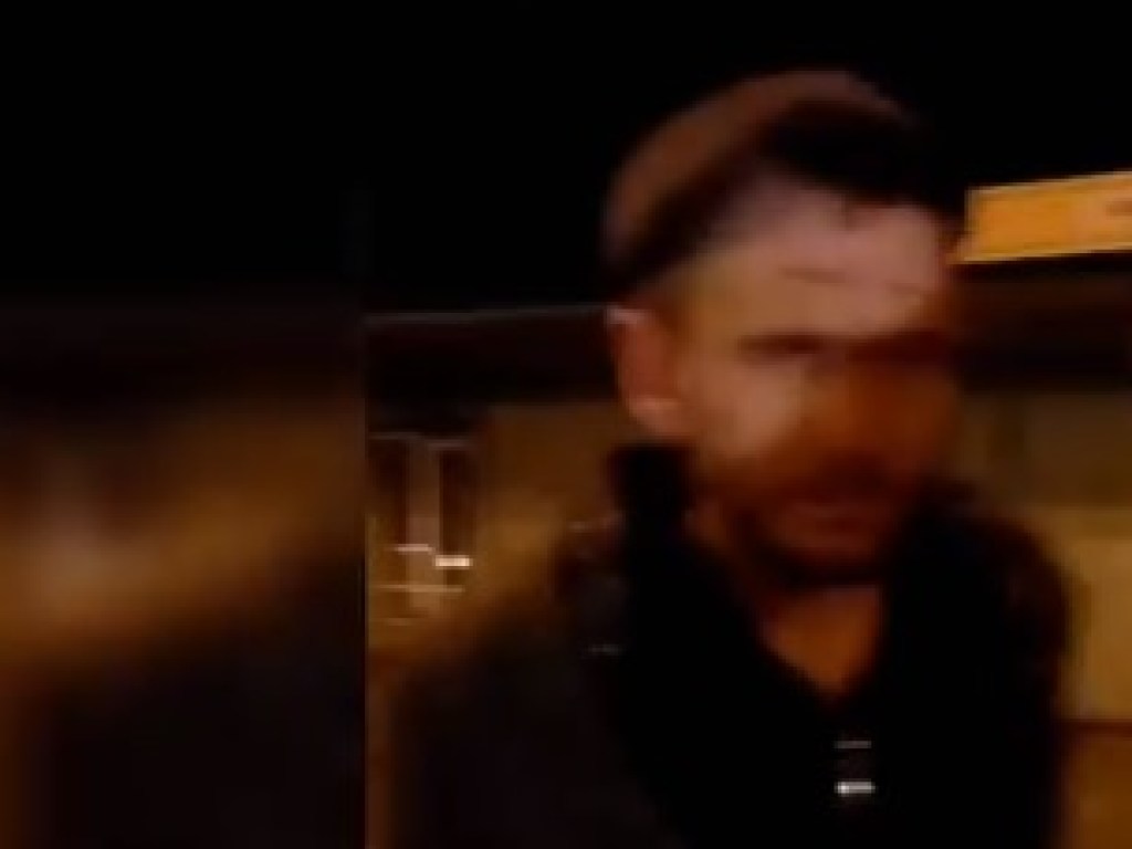 Громил терминалы и бросался под авто: на Лесном массиве в Киеве задержали буйного мужчину (ВИДЕО)