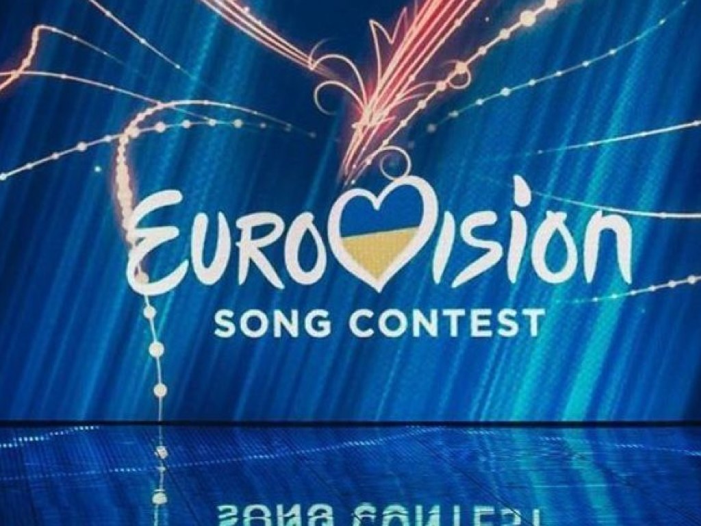 «Под чем она?»: странное поведение журналистки на финале Нацотбора на Евровидение удивило Сеть