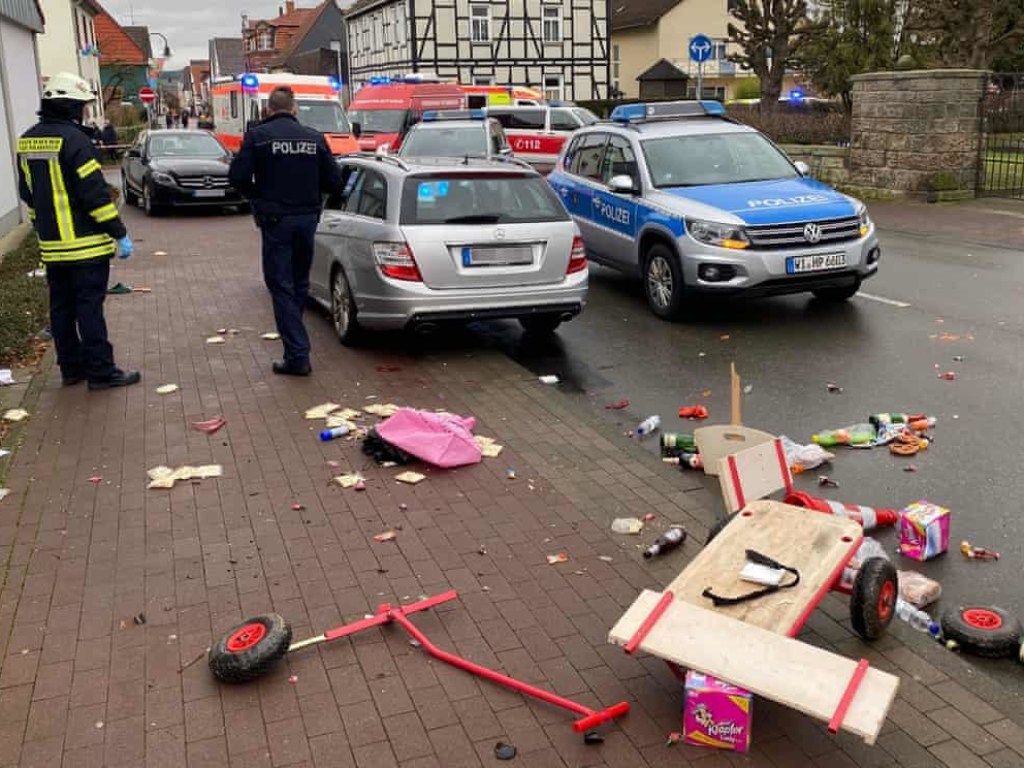 «Покушение на убийство»: число пострадавших в Германии в результате наезда автомобиля на толпу людей возросло до 60