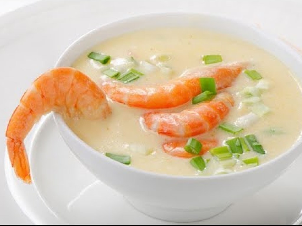 Рецепт дня: Вкуснейший сырный суп с креветками
