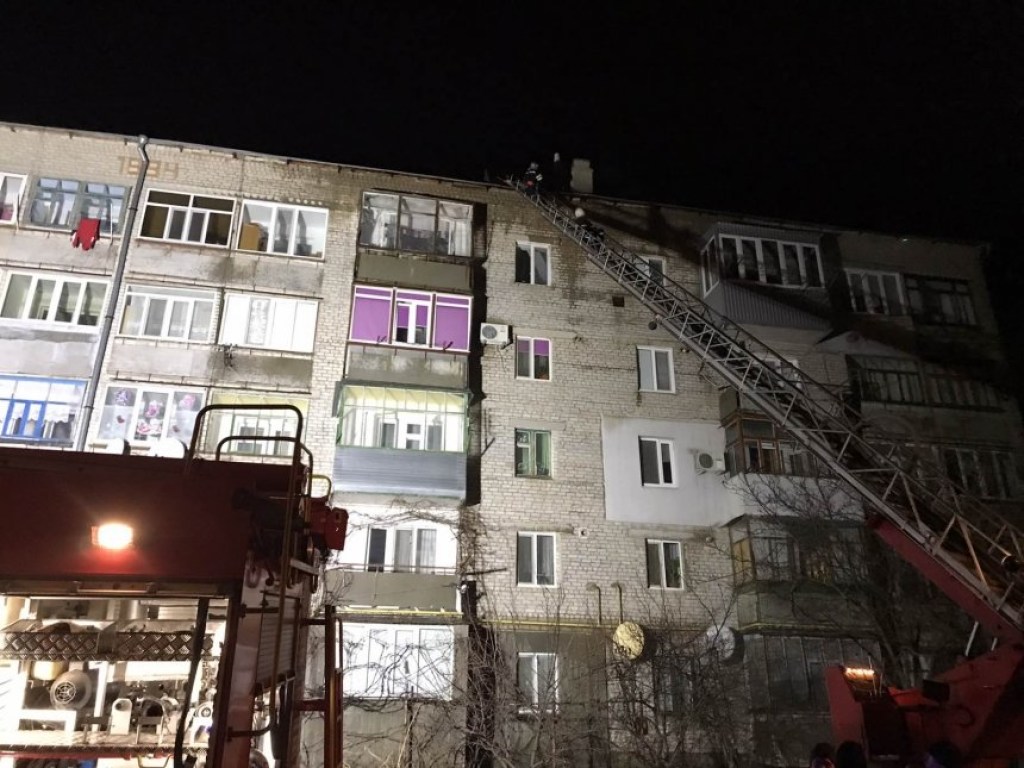 Из-за пожара в николаевской пятиэтажке прошла эвакуация жителей