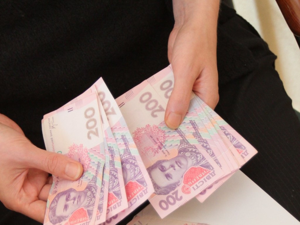 Эксперт рассказал, почему доходы украинцев одни из самых низких в мире