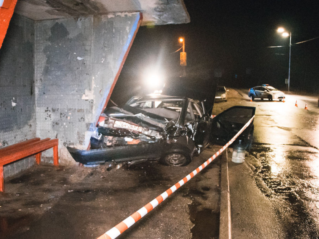 В Бортничах в Киеве Ford протаранил Audi: пострадали три пассажирки (ФОТО, ВИДЕО)