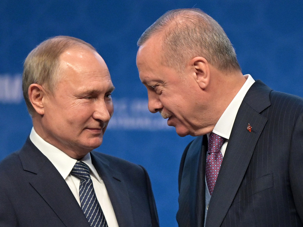 Эрдоган обсудил с Путиным по телефону вопросы деэскалации в Идлибе