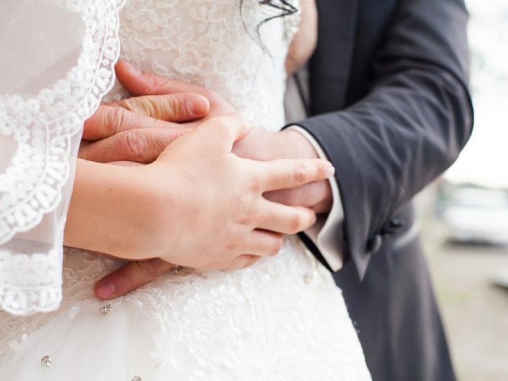 Японские ученые сообщили о пользе брака для мужчин