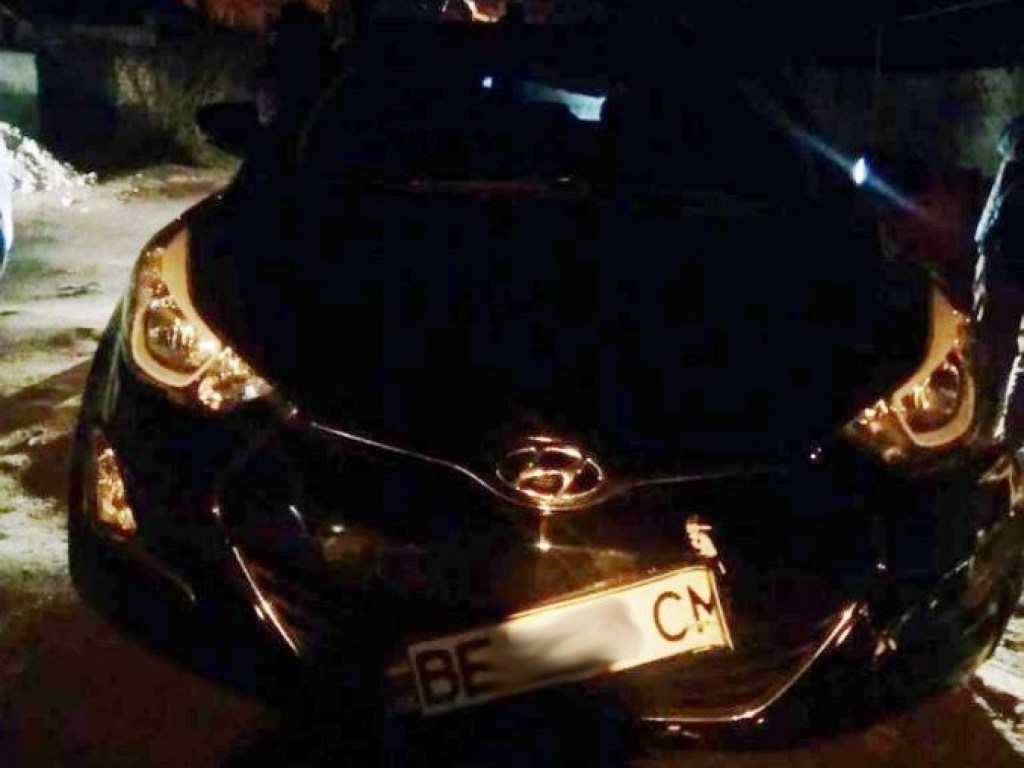 Пьяный водитель Hyundai врезался в забор частного дома в Николаеве (ФОТО)