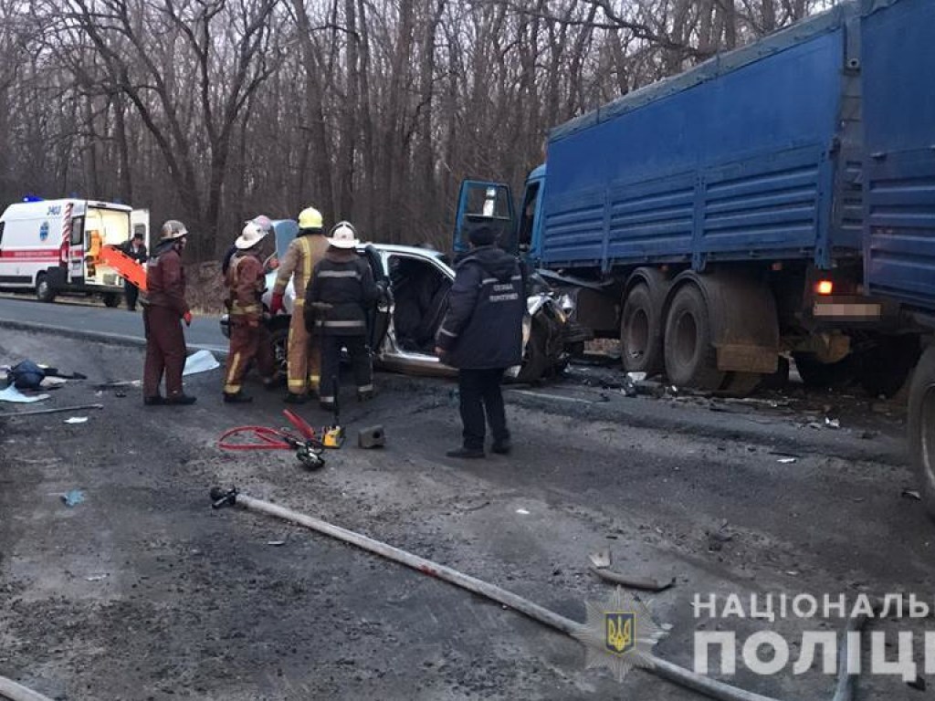 ДТП в Харьковской области: погибли 4 человека (ФОТО)