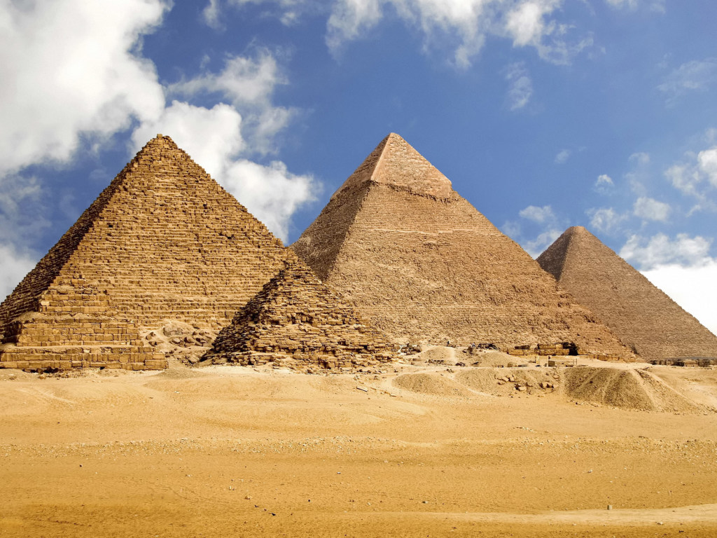 Ученые рассказали, почему египетские пирамиды начали разрушаться