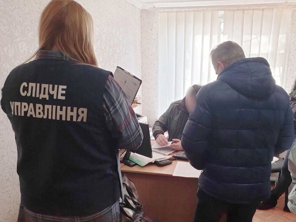 Началась выемка документов: правоохранители проводят обыски в Службе автомобильных дорог Николаевской области