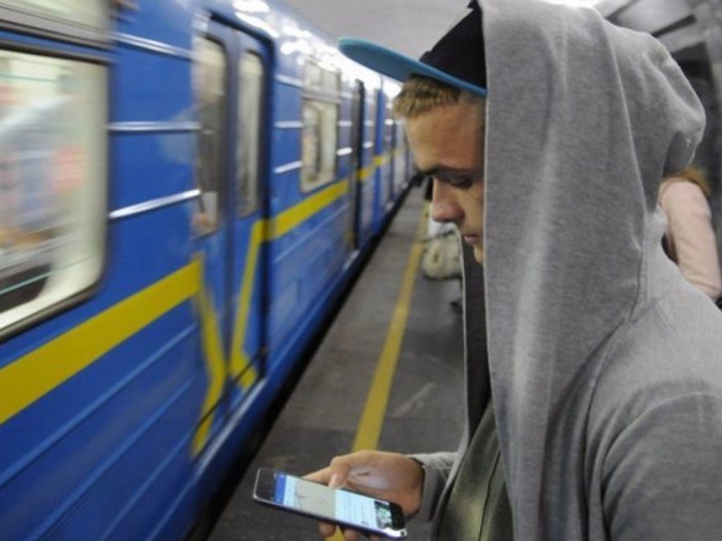 Сегодня киевлянам покажут, как в метро работает 4G интернет
