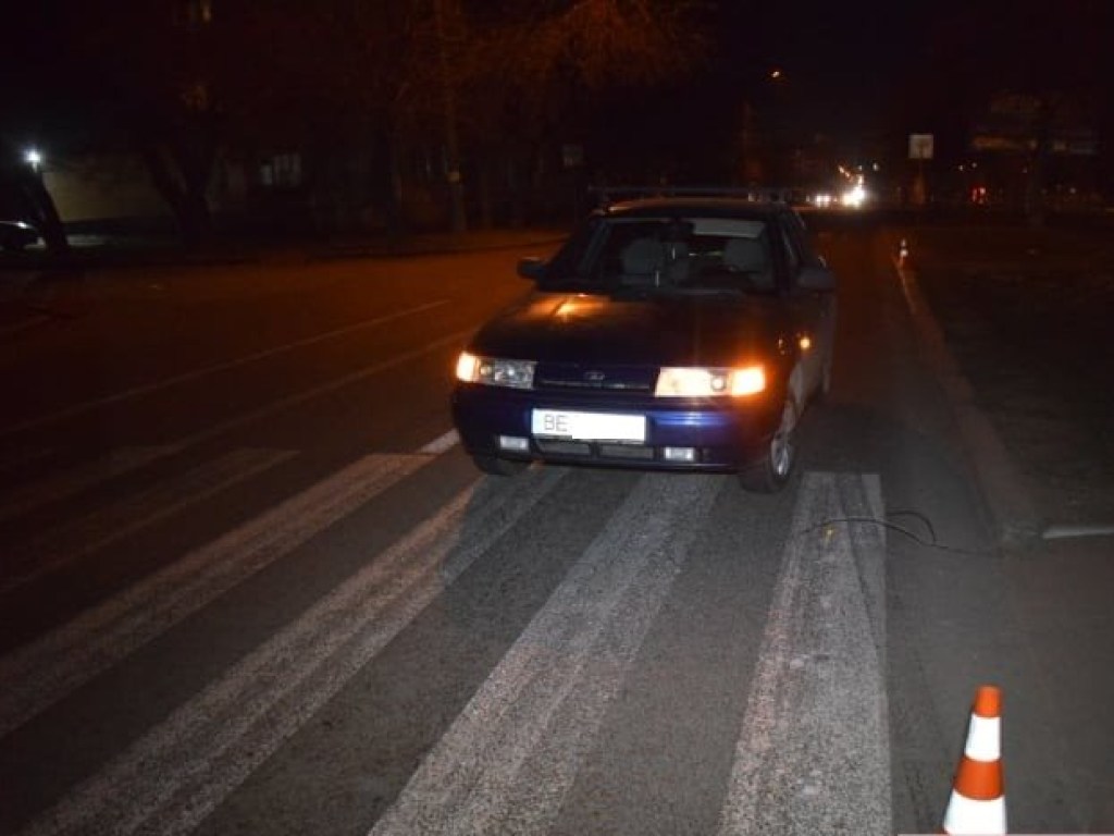 Водитель ВАЗ сбил школьницу на переходе в Николаеве (ФОТО)