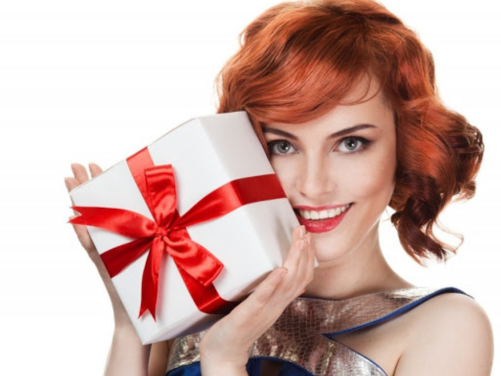 Эксперт по этикету дал советы, как преподносить подарки, чтобы вас надолго запомнили