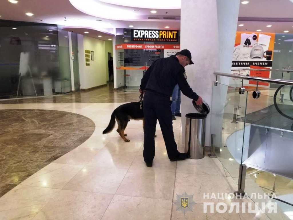 В Одессе заминировали торговые центры, больницы, вокзалы: полиция проверяет информацию