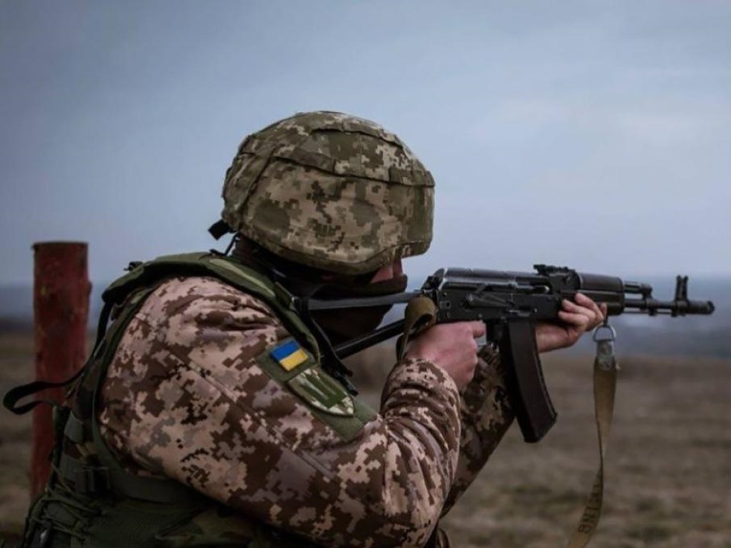 За сутки на Донбассе позиции ВСУ обстреляли 6 раз: один военный погиб