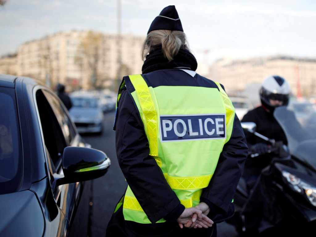 В мечети в Париже мужчина открыл стрельбу: ранен один человек