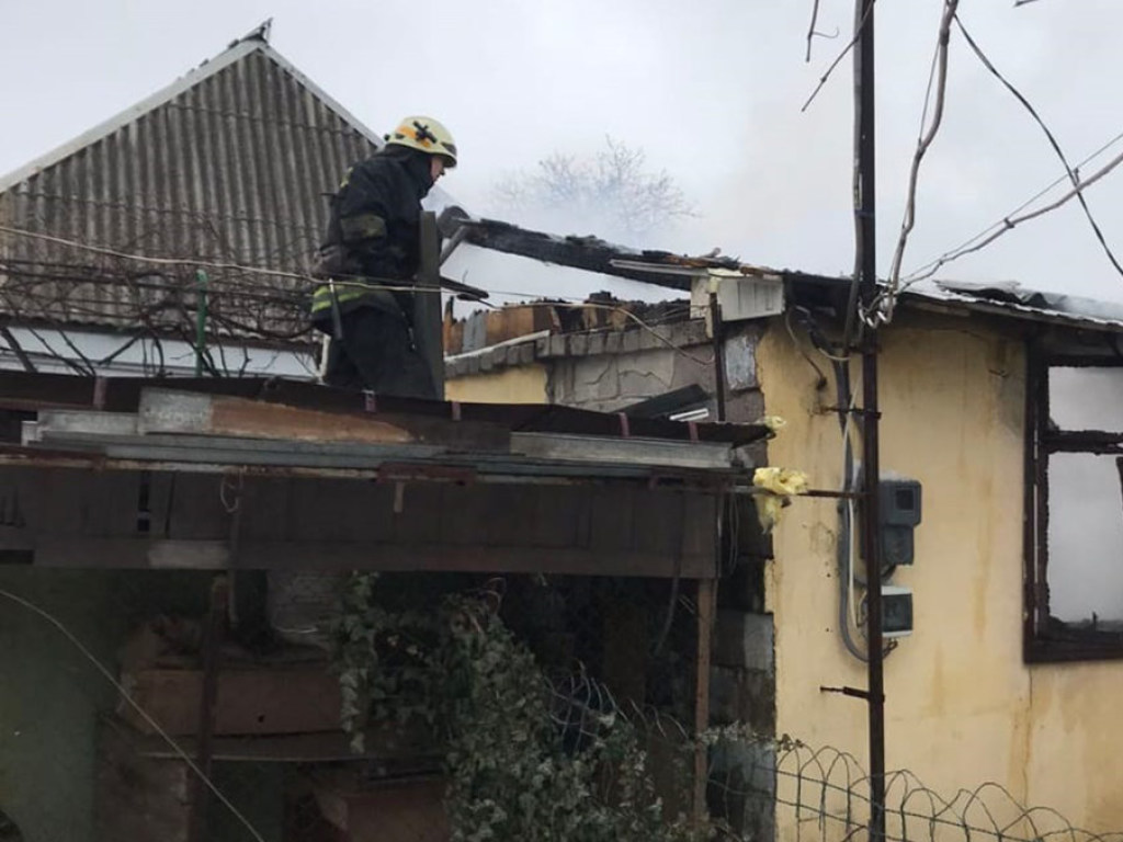 В Черкасской области при пожаре частного дома погиб мужчина (ВИДЕО)