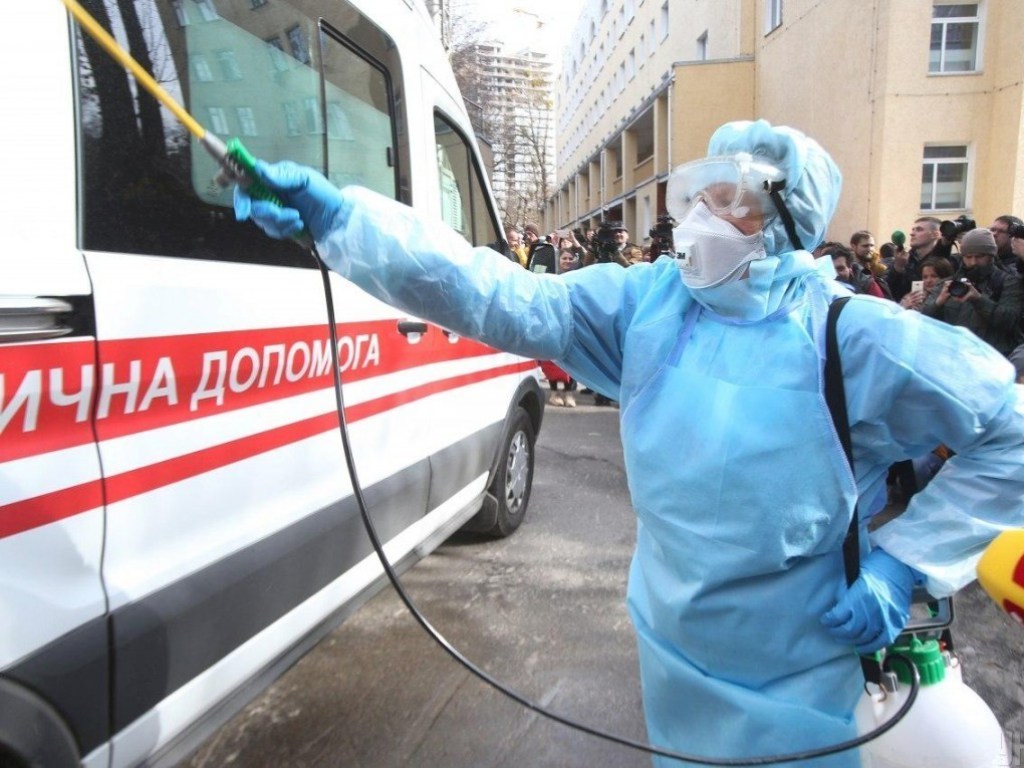 Новое подозрение на коронавирус: в больнице оказался житель Черновцов