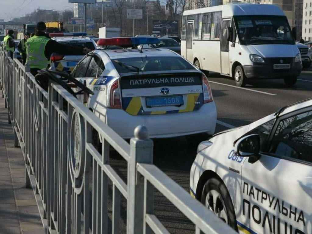Пьяная девушка за рулем Hyundai убегала от 4 патрулей в Киеве: в гонке она потеряла колесо (ФОТО)