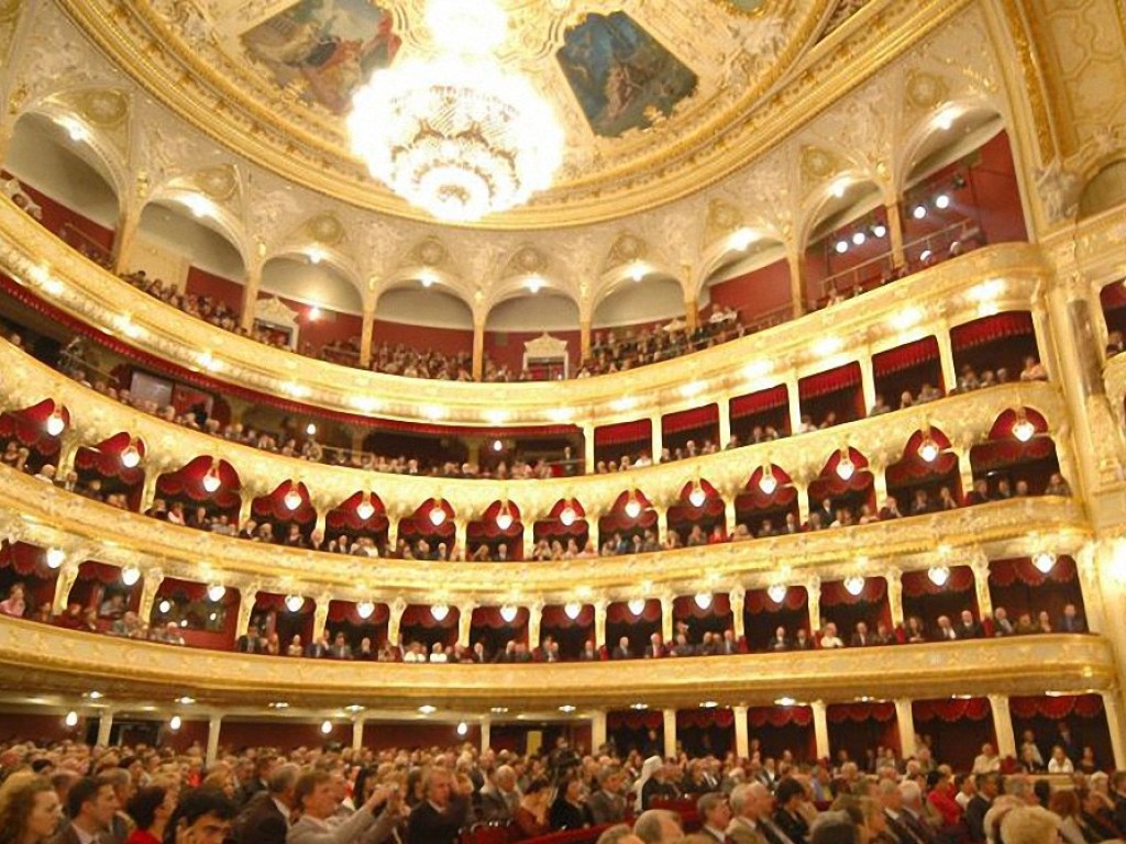 Карантин в Киеве: Мартовские представления Национальной оперы Украины переносятся