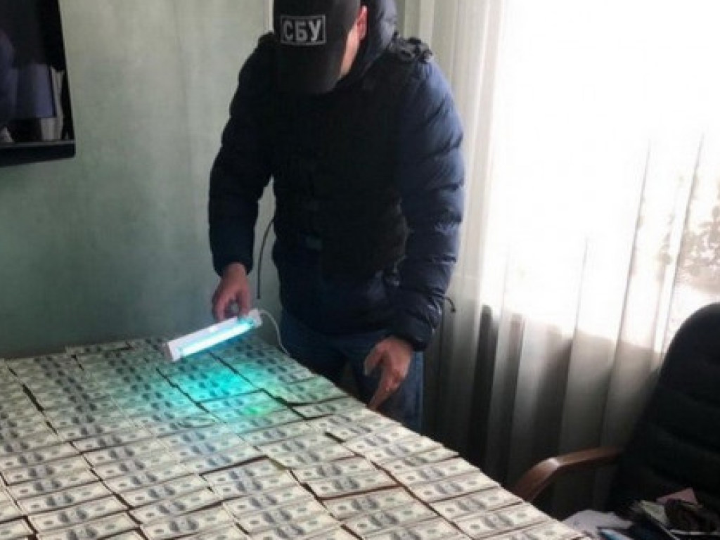 Организовали за схему вымогательства: сотрудники СБУ задержали чиновников Минюста (ФОТО)