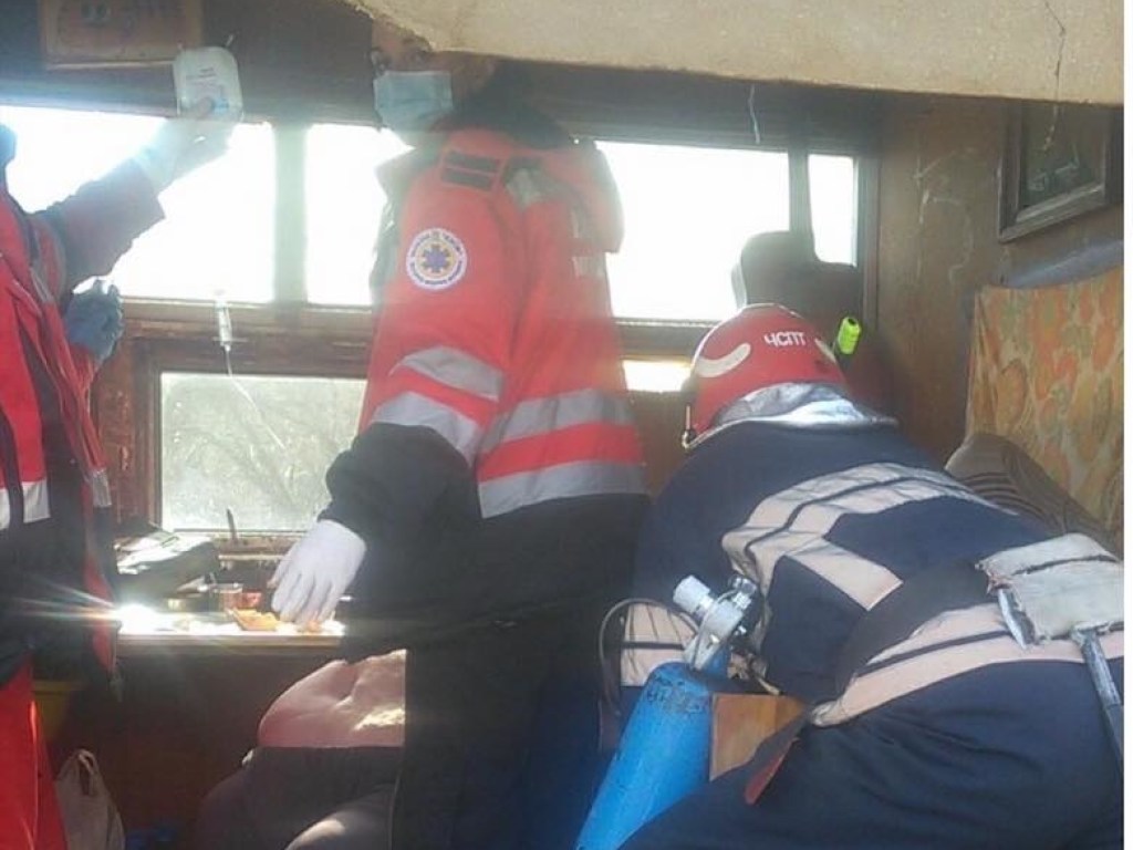 На столичном АЗС спасатели нашли тяжелобольного «жильца»  (ФОТО)