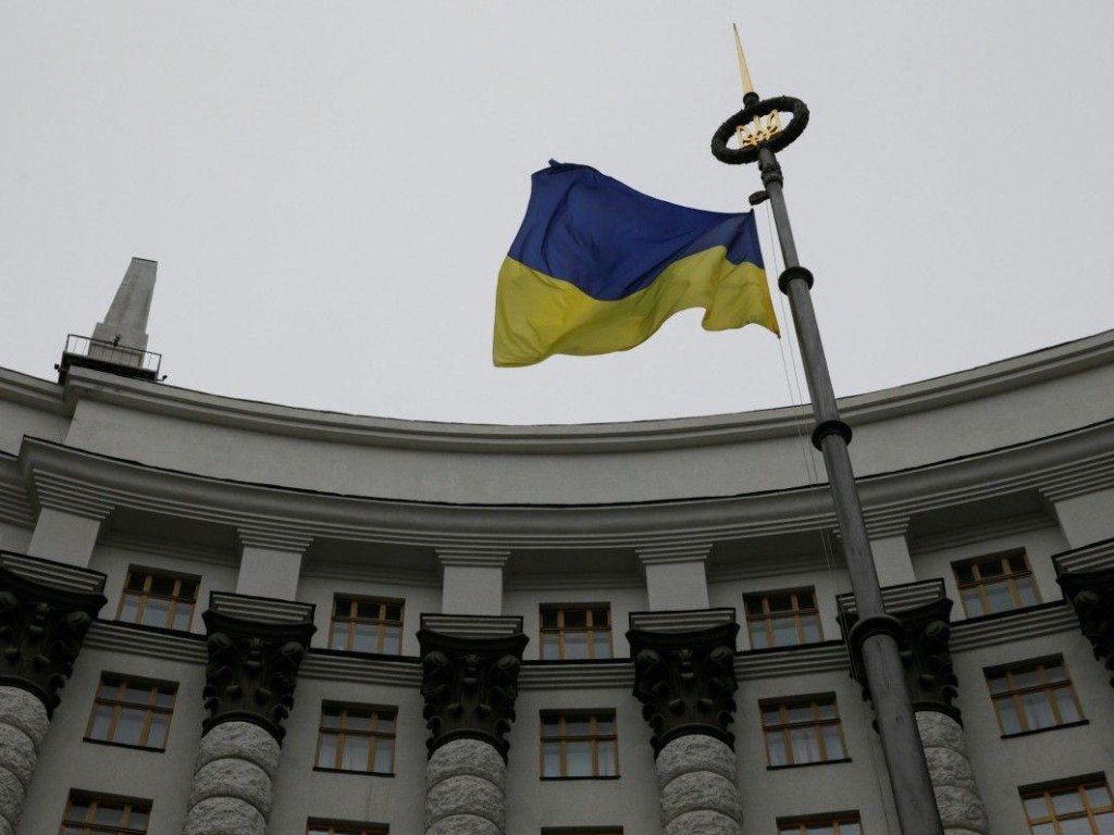 Кабмин запретил въезд иностранцам в Украину