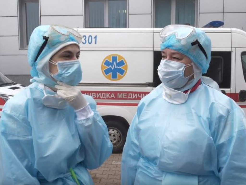 В Черновицкой области из-за коронавируса ввели ЧП: впервые с подозрением на заражение госпитализировали детей (ВИДЕО)