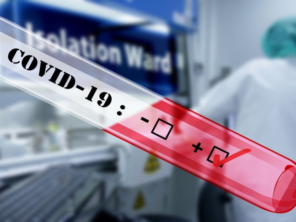 Украинцы начали массово сдавать тесты на коронавирус, нарушая санитарно-эпидемиологический режим &#8212; врач