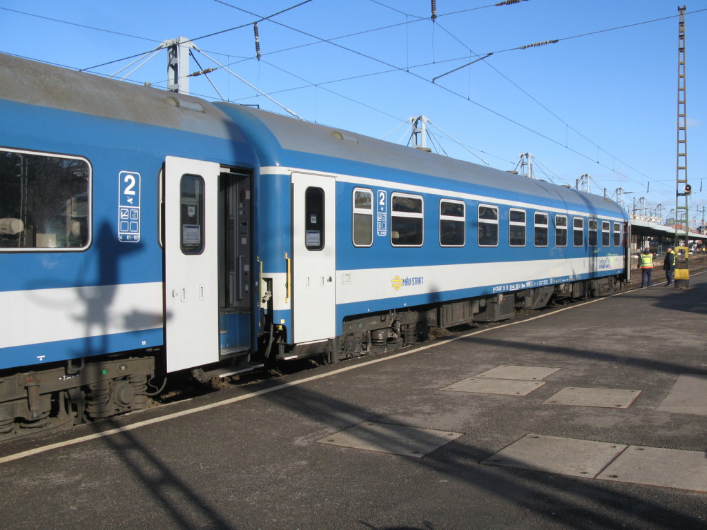 Вспышка коронавируса: С 17 марта Венгрия приостановит железнодорожное сообщение с Украиной