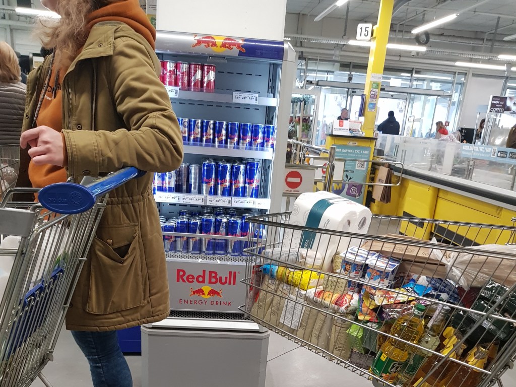Карантин в Киеве: население в панике скупает еду и туалетную бумагу (ФОТО)
