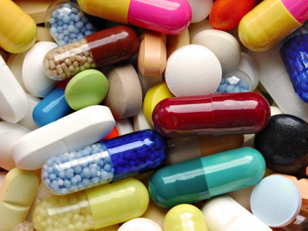 Рада приняла закон о госзакупках медикаментов без НДС