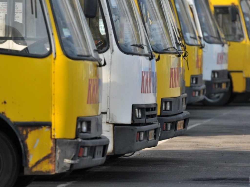 КГГА: В Киеве по маршрутам закрытого метро пустят наземный транспорт (СПИСОК)