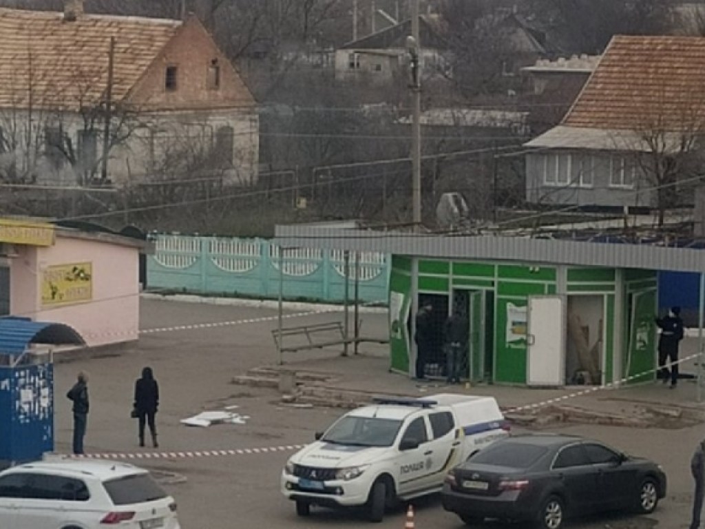 Неизвестные взорвали банкомат в Запорожской области (ФОТО)