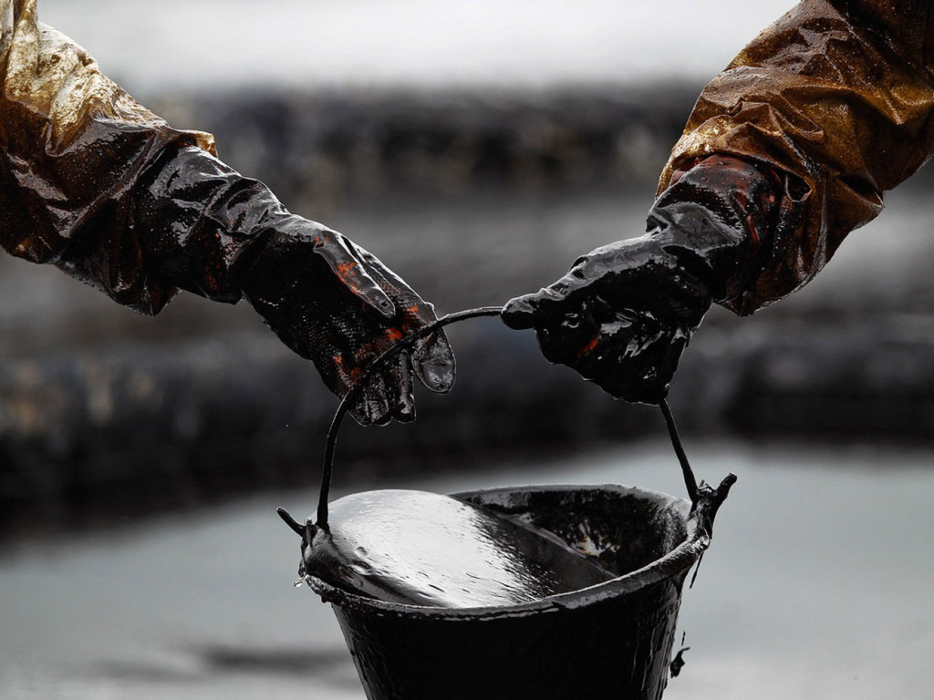 Цена на нефть может упасть до 5 долларов за баррель &#8212; СМИ