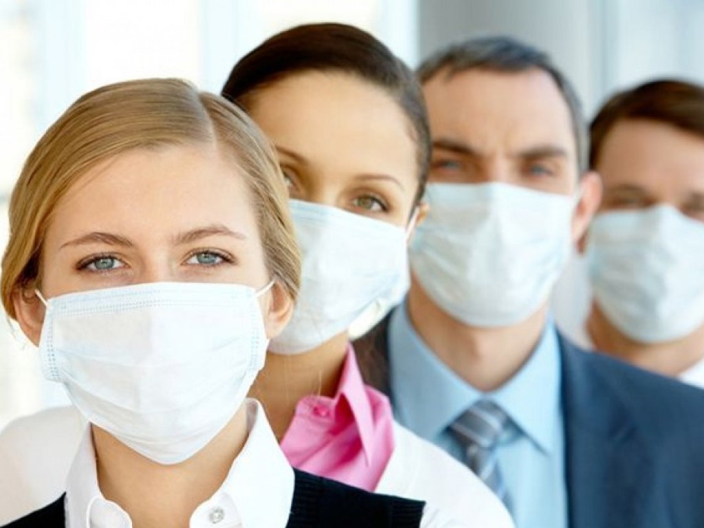 Вирусолог рассказал, как правильно носил маску во время коронавируса (ФОТО, ВИДЕО)